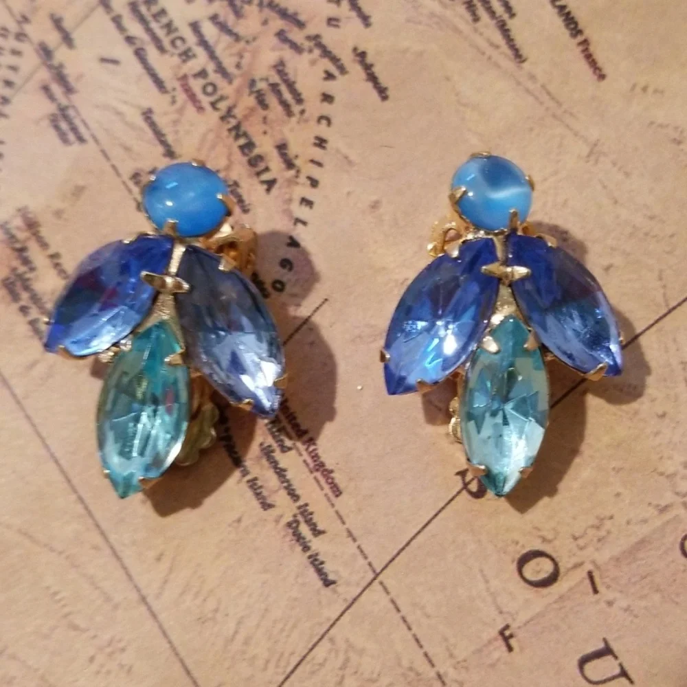 Vintage Brooch & Earrings Set